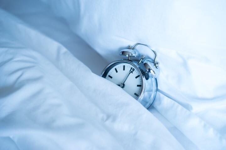 大人は6時間以上の睡眠を　厚労省「睡眠指針改訂（案）」公表